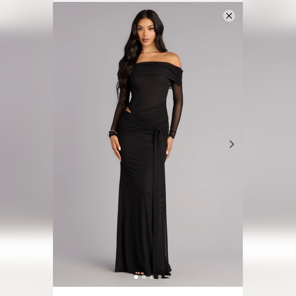 Elegant Black Off-Shoulder Evening Dress